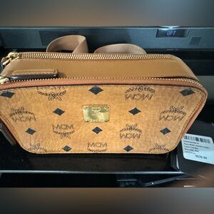 MCM CROSSBODY DOUBLE ZIPPER (rare)